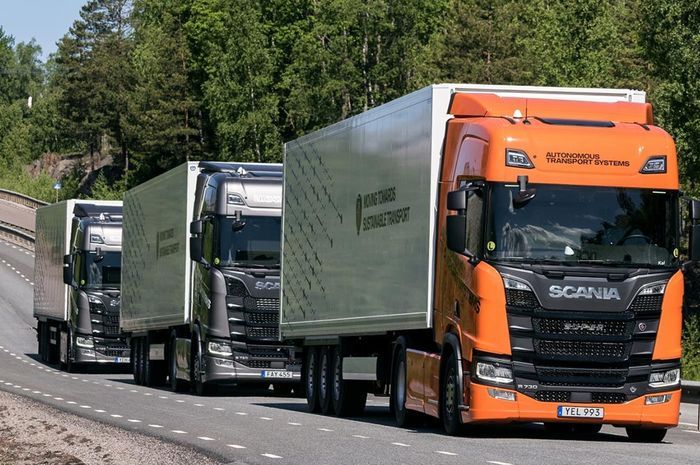 Kenapa Truk Bisa Oleng. Ternyata Ini Alasan Kenapa Truk Suka Beriringan di Jalan Raya