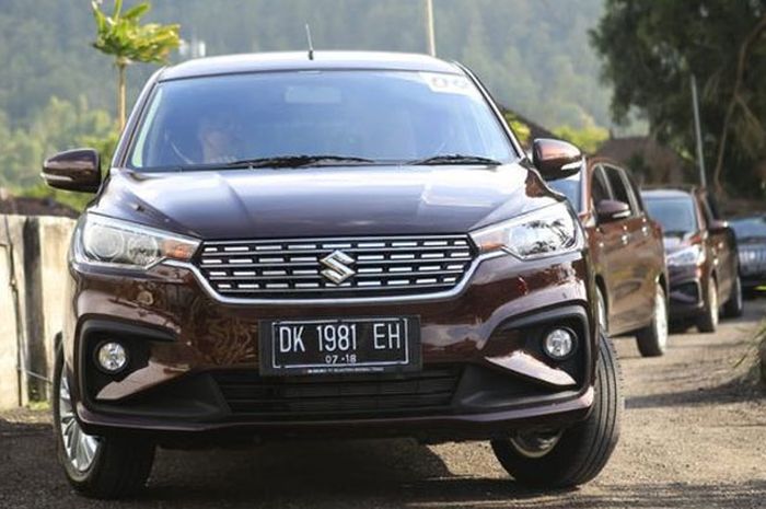 Harga Mobil Ertiga Matic Bekas 2014. Harga Seken Suzuki Ertiga GX Matic Dari Keluaran Pertama