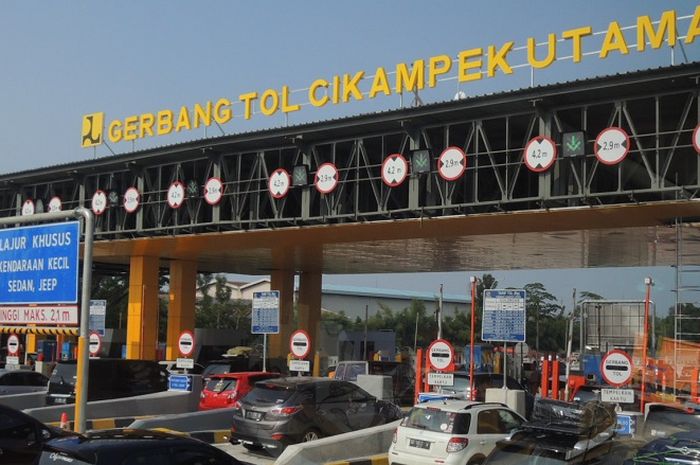 Gerbang Tol Semarang Jakarta. Mudik Idul Adha Jakarta-Semarang Lewati 8 Gerbang Tol, Ladies