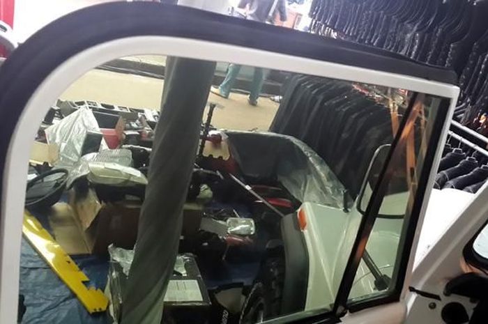Mobil Bocor Saat Hujan. Pintu Mobil Muncul Rembesan Air Saat Hujan, Nah Loh Ini Nih