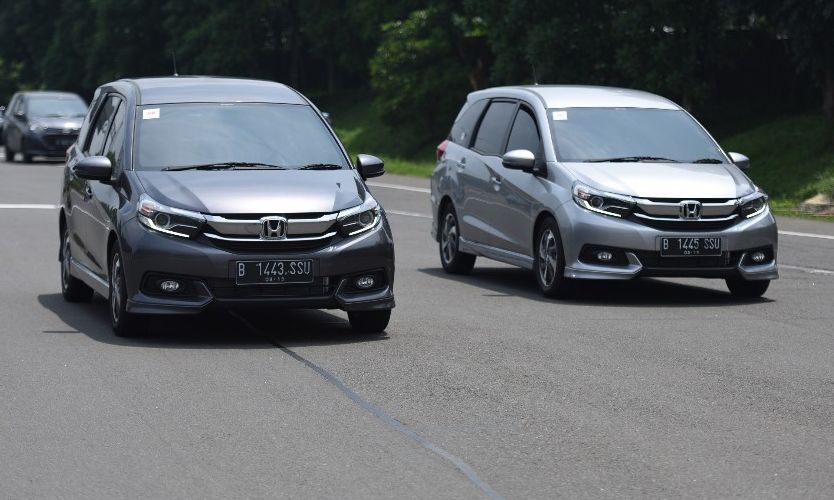 Fungsi Huruf S Pada Mobil Matic. Beda Kontur Jalan, Begini Cara Kendarai Honda Mobilio Transmisi