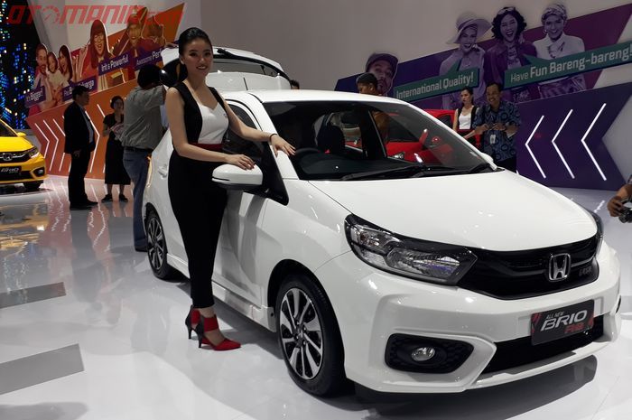 Honda Brio Satya Putih. Mobil Brio Satya Putih Merah kuning Matic All New Tahun 2022