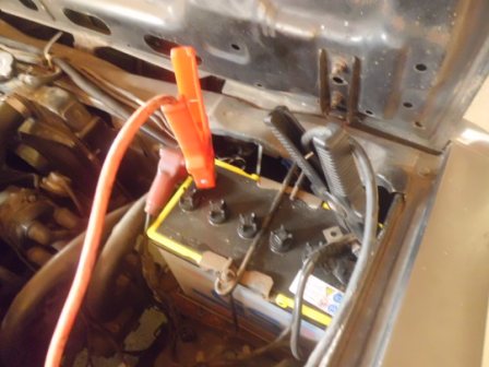 Lupa Mematikan Lampu Mobil. Penyebab Mobil Tidak Bisa Distarter