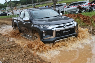 Apakah Mesin Diesel Menggunakan Busi. Mesin Diesel Lebih Tahan Banjir, Ini Faktanya