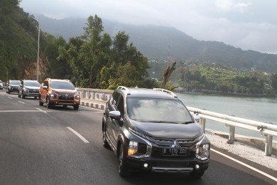 Kelebihan Dan Kekurangan Xpander Cross. 5 Keunggulan Mitsubishi Xpander Cross Untuk Perjalanan Jauh