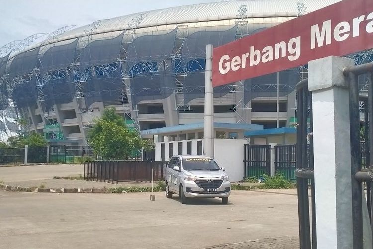 Tempat Latihan Mobil Di Bandung. Stadion GBLA Terbengkalai, Area Parkir Jadi Arena Belajar