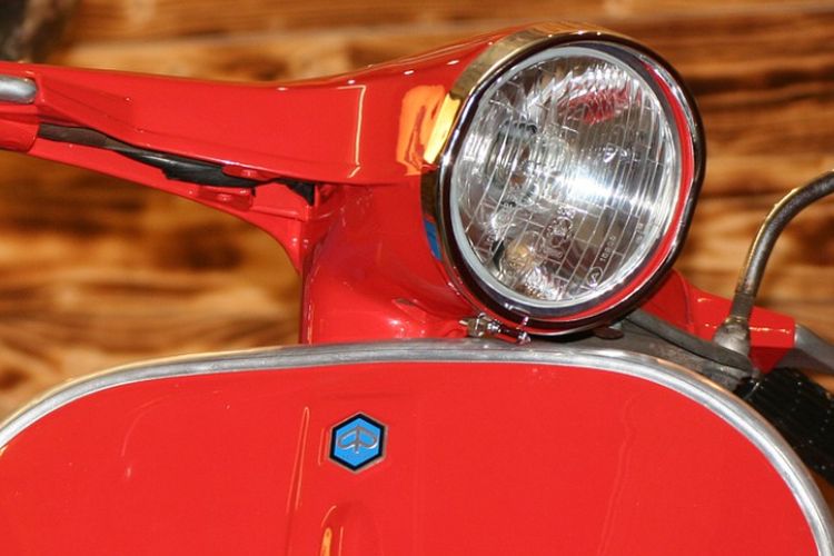 Faktor Yang Mempengaruhi Terang Redupnya Lampu. Lampu Motor Redup, Ini 10 Penyebab dan Solusi Mengatasinya