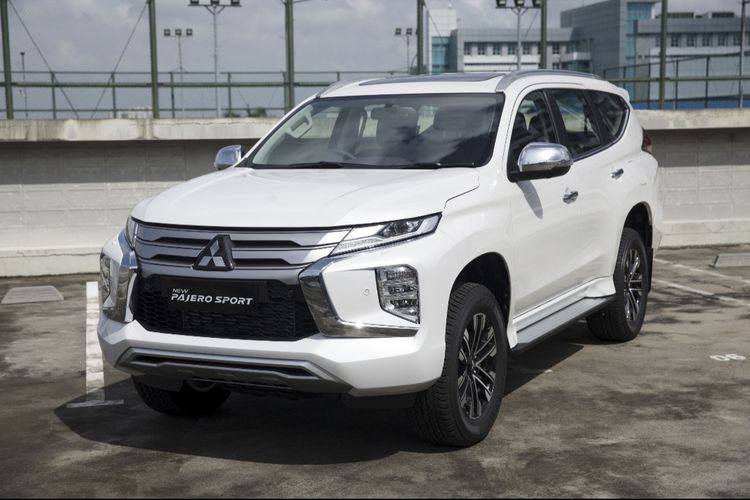 Harga Mobil Pajero Sport Vs Fortuner. Kalahkan Toyota Fortuner, Mitsubishi Pajero Sport Jadi Penguasa