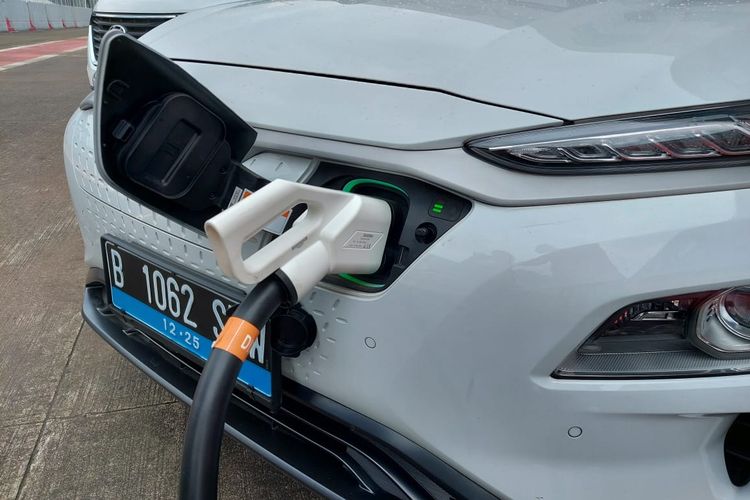 Power Bank Mobil Listrik. Seperti Power Bank, Hyundai Hadirkan Layanan Charging Mobil