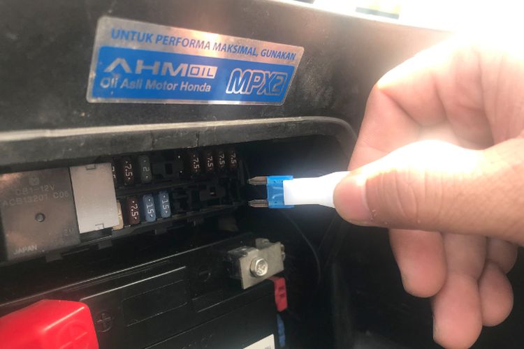 Cara Bikin Kunci Rahasia Pada Mobil. Dua Tips Buat Kunci Rahasia untuk Motor, Dijamin Pasti Anti Maling