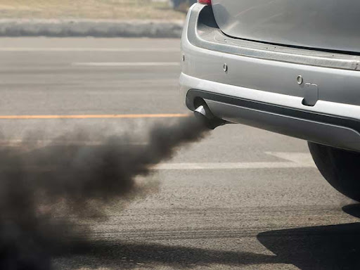 Mesin Diesel Keluar Oli Dari Knalpot. Mobil Diesel Keluar Asap? Jangan Panik! Ini 4 Cara Perawatannya