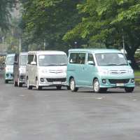 Suzuki Apv Luxury Vs Daihatsu Luxio. Pilih APV Luxury Atau Daihatsu Luxio