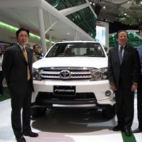 Toyota Fortuner Trd Sportivo Limited Edition. Toyota Fortuner TRD Meluncur