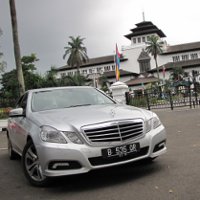 Mercy Irit Dan Bandel. Mewah dan Irit BBM Ala Mercy E250