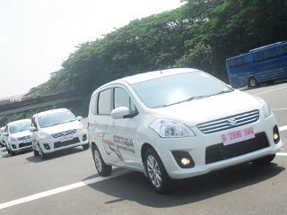 Kelebihan Dan Kekurangan Ertiga Gx 2013. Apa Kelebihan Suzuki Ertiga Matik?