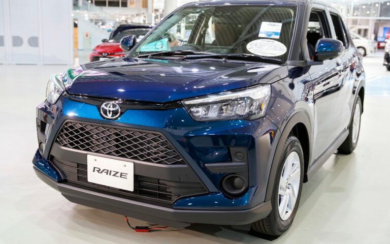 Spek Mesin Toyota Raize. Mobil Toyota Raize, Spesifikasi dan Harga yang Ditawarkan