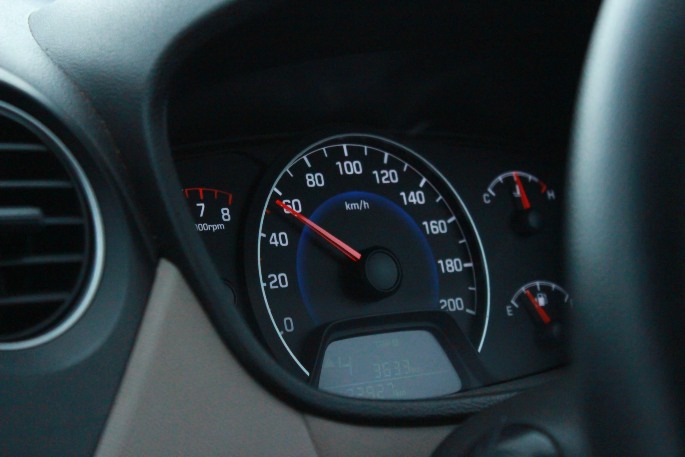 Cara Memperbaiki Speedometer Digital Mobil. Speedometer Mobil: Fungsi dan Cara Memperbaiki Kerusakannya