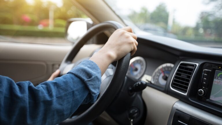 Penyebab Setir Mobil Berat. 7 Penyebab Setir Mobil Berat dan Cara Mengatasinya