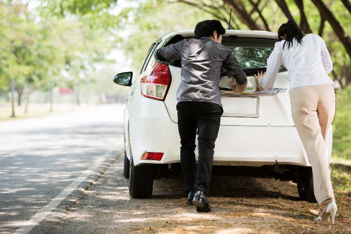 Cara Dorong Mobil Mogok. Cara Dorong Mobil Mogok Karena Aki Mati dan Tipsnya