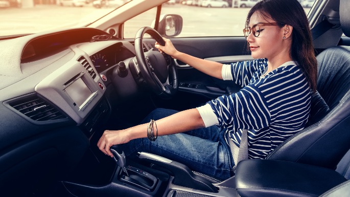 Tutorial Menyetir Mobil Bagi Pemula. 15 Cara Menyetir Mobil Matic: Panduan Bagi Pemula