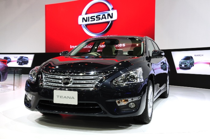 Mobil Sedan Nissan Lama. Mengenal Sedan Premium Nissan Teana yang Masih Diburu