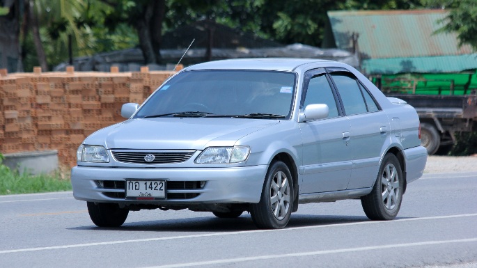 Spesifikasi Toyota Soluna Tahun 2000. Toyota Soluna: Spesifikasi dan Harganya dari Berbagai Generasi