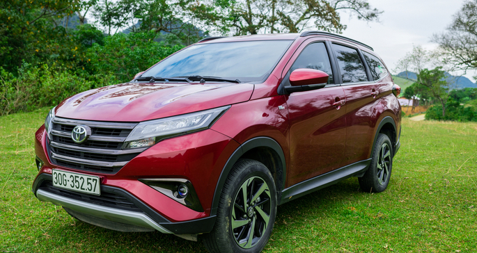 Varian Warna Toyota Rush 2021. Warna Mobil Rush Beserta Model Interior dan Eksteriornya