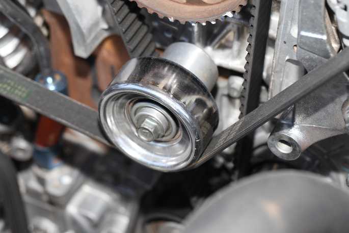 Dampak V Belt Mobil Putus. Waktu Ideal Kapan Fan Belt Mobil Harus Diganti dan Cirinya