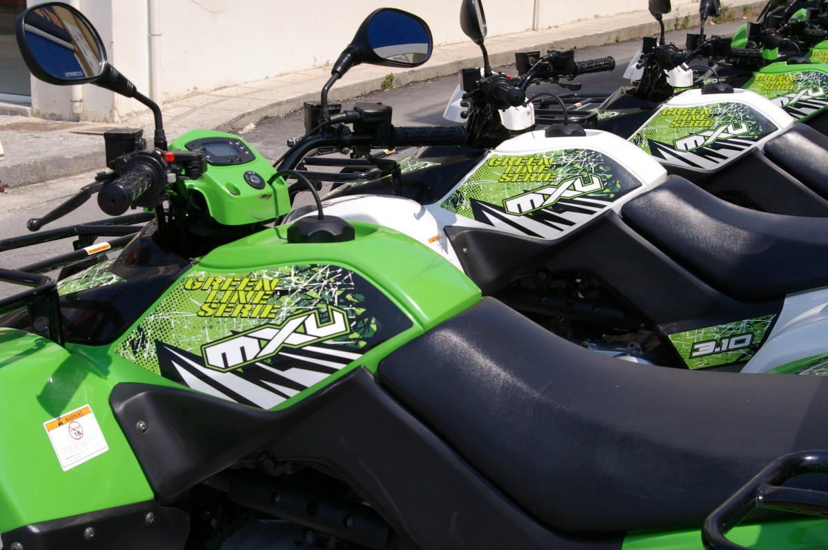 Cara Memperbaiki Jok Motor Yang Tidak Bisa Ditutup. 3 Cara Memperbaiki Jok Motor yang Tidak Bisa Ditutup
