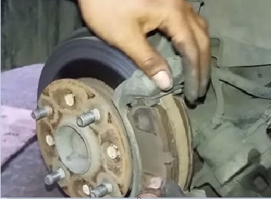 Cara Setel Rem Cakram Depan Mobil. Cara Menyetel Rem Cakram Mobil