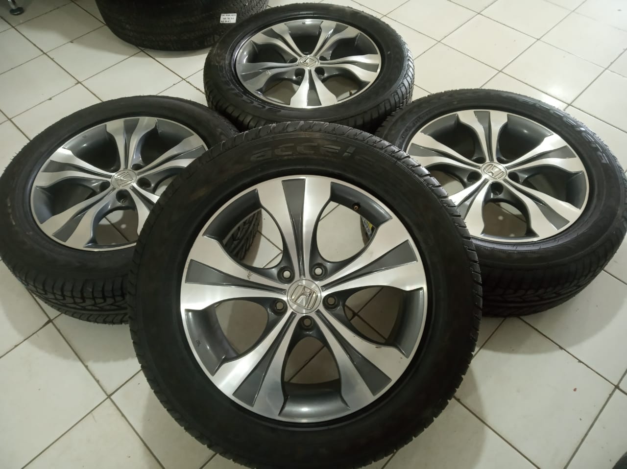 Harga Aloy Crv Ring 18. Velg Mobil Oem CRV Ring 18 + Ban Baru (2018)