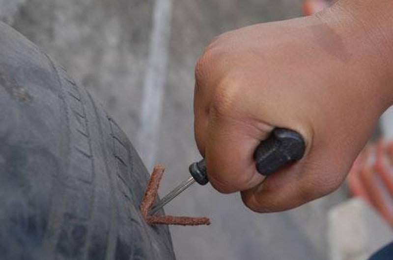 Bekas Tambalan Ban Tubeless Bocor Lagi. Ban Tubeless Boleh Beberapa Kali Ditambal, Ini Syaratnya