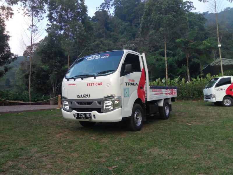 Kelebihan Isuzu Traga Dibanding L300. Mencoba Isuzu Traga, Ancaman Serius Bagi L300