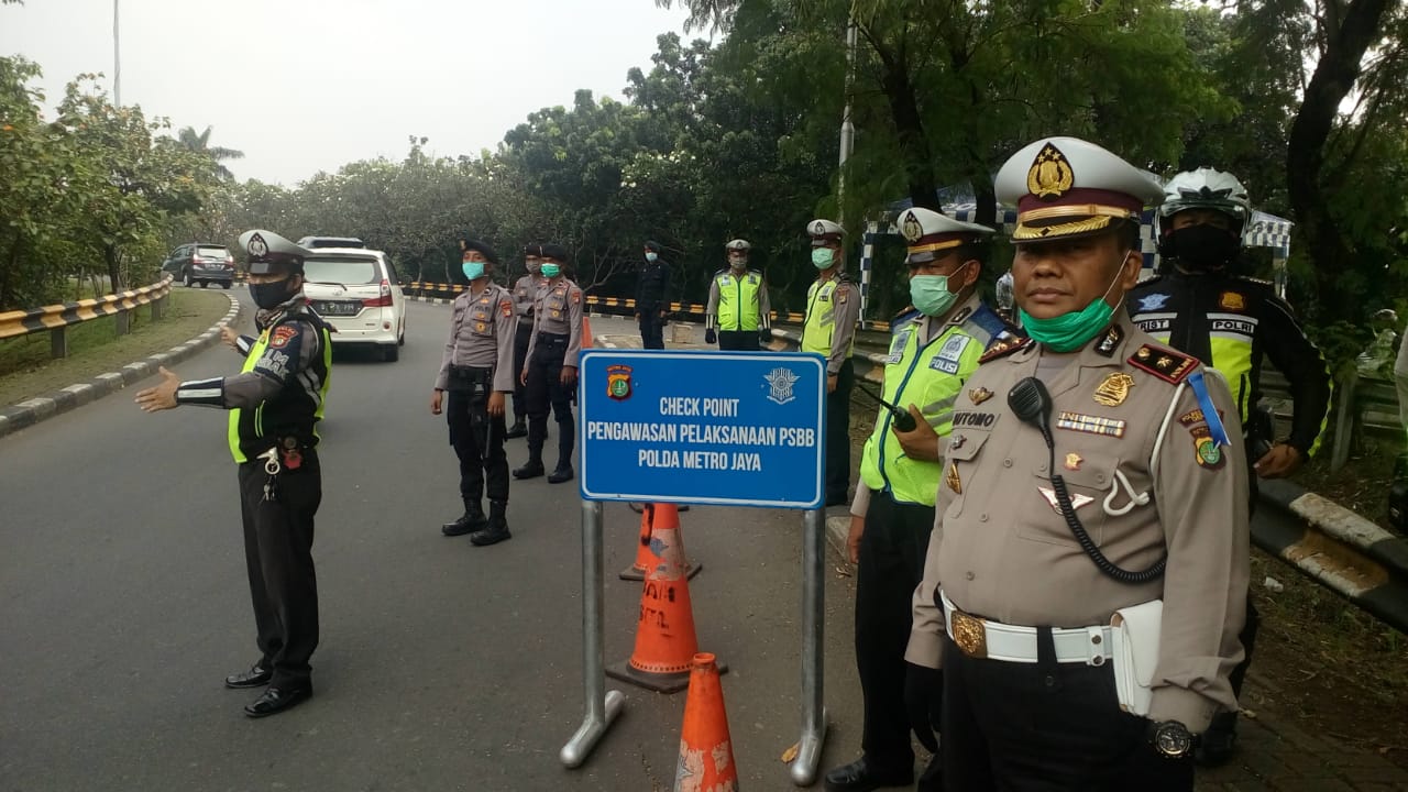 Aturan Duduk Di Mobil Saat Psbb. Begini Posisi Duduk Berkendara Pribadi Saat PSBB