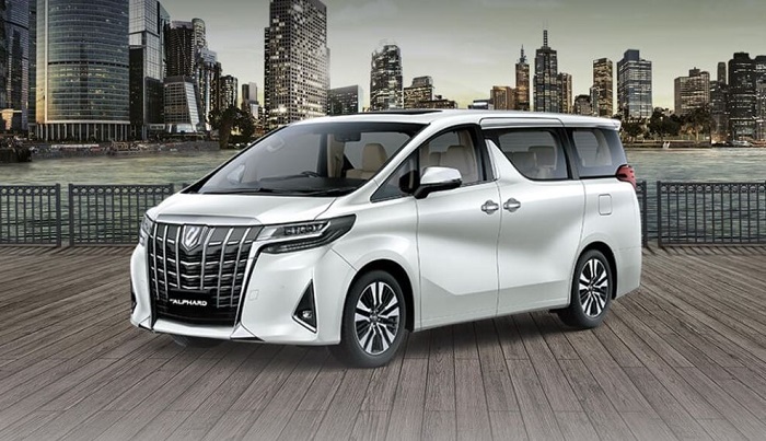 Bagian Dalam Mobil Alphard. Kisaran Biaya Servis Toyota Alphard 2022, Cek Dulu Sebelum Beli