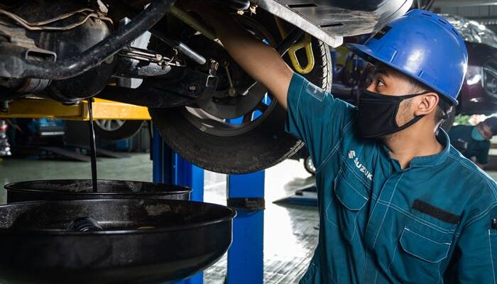 Harga Oli Suzuki Ertiga. Biaya Servis Rutin Mobil Suzuki di Bengkel Resmi Ternyata Murah!