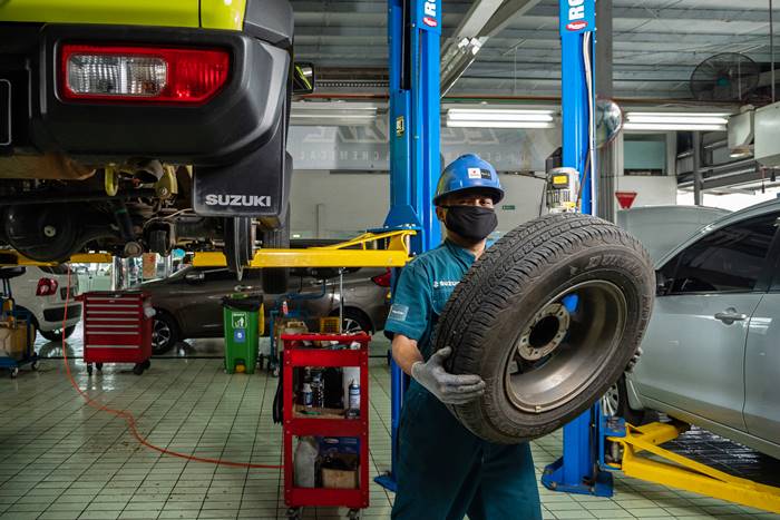 Biaya Service Mobil Suzuki Ertiga. Biaya Servis Rutin Mobil Suzuki di Bengkel Resmi Ternyata Murah!