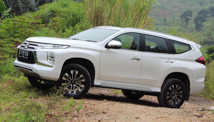 Audio Pajero Sport Exceed. Spesifikasi Lengkap dan Harga Mitsubishi Pajero Sport 2022