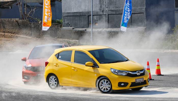 Ganti Oli Mobil Brio Berapa Km. Pantas Laku, Biaya Perawatan Honda Brio Ternyata Bikin Kepala