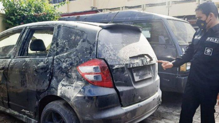 Mobil Honda Jazz Modifikasi. Mobil Honda Jazz Tangki Modifikasi Terbakar di SPBU Cot Iri