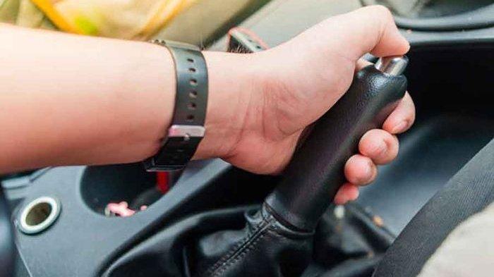 Cara Setel Rem Tangan Mobil Suzuki Carry. Tips Setel Rem Tangan Mobil Anda, Cukup Pakai Obeng Kecil