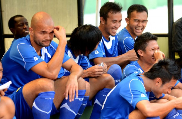 Tempat Duduk Pemain Cadangan Sepak Bola. Ini Daftar Siapa Saja yang Boleh Duduk di Bangku Cadangan Saat