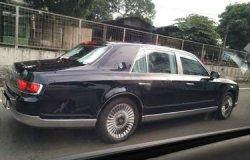 Harga Toyota Century Di Indonesia. Mobil Mewah Kaisar Jepang Merek Toyota Century Terlihat