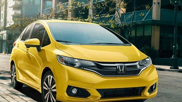 Gambar Mobil Honda Jazz. Foto Perpisahan 1 Unit Mobil Honda Jazz Paling Terakhir