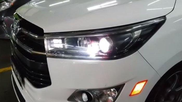 Cara Menyetel Lampu Depan Innova Reborn. Ada Fitur Pengatur Tinggi Rendah Sorot Cahaya di Toyota Innova