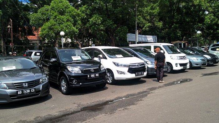 Harga Mobil Xenia Bekas Solo. 10 Mobil Bekas di Bawah Rp 50 Juta di Balai Lelang: Ada Civic