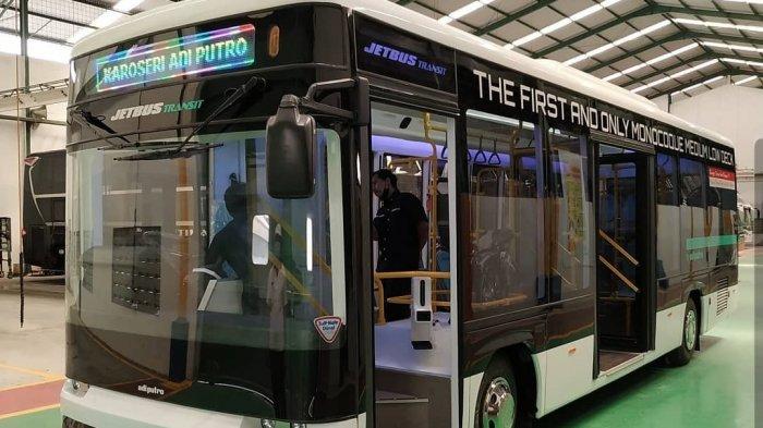 Medium Bus Adiputro Terbaru. Jetbus Transit, Bus Kota Medium Terbaru dengan Sasis Monokok