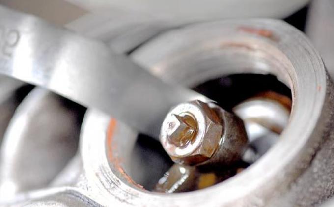 Cara Setel Klep Motor Thunder 125. Ini Aturan Main Setting Klep Mesin Motor Biar Yahud