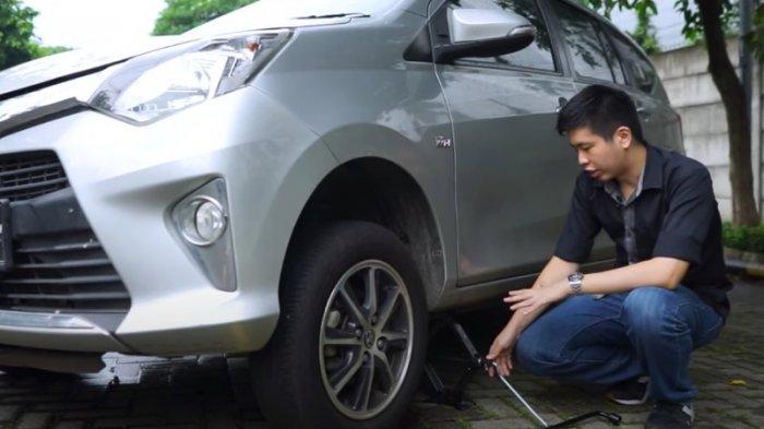 Cara Buka Dongkrak Honda Brio. 6 Kesalahan Sering Terjadi Saat Mendongkrak Mobil, Paling Fatal