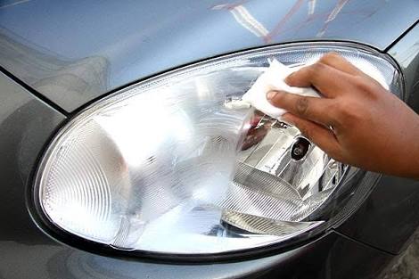 Cara Membersihkan Kaca Lampu Mobil Yang Menguning. 4 Cara Membersihkan Kaca Lampu Headlamp Mobil yang Buram